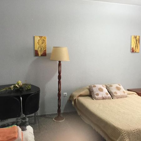 Habitacion Renfe Аликанте Екстериор снимка
